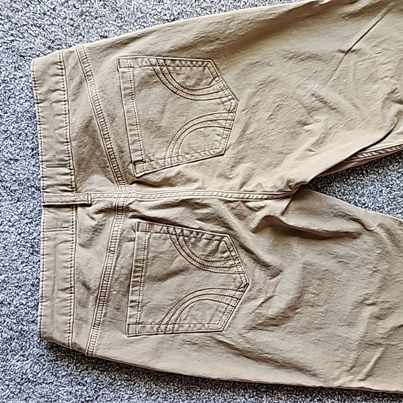 Hollister mid Rise Bootcut Khakis - Picture 4 of 4